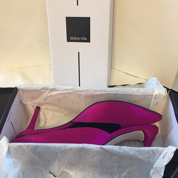 Dolce Vita Women's Rhyme Satin Mule Pumps - Picture 5 of 7